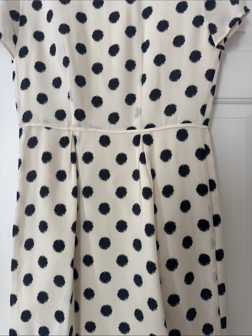 Polka Dot Cream Midi Dress with Short Sleeves - Picture 4 of 8